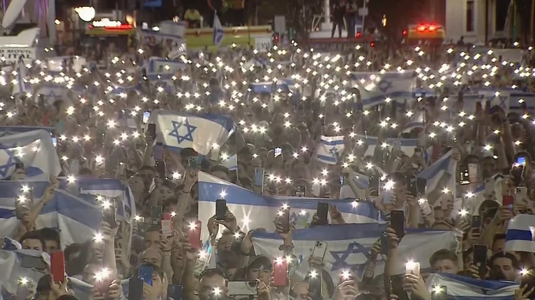 almagro:-cientos-de-personas-marcharon-en-apoyo-a-israel-tras-el-ataque-de-hamas