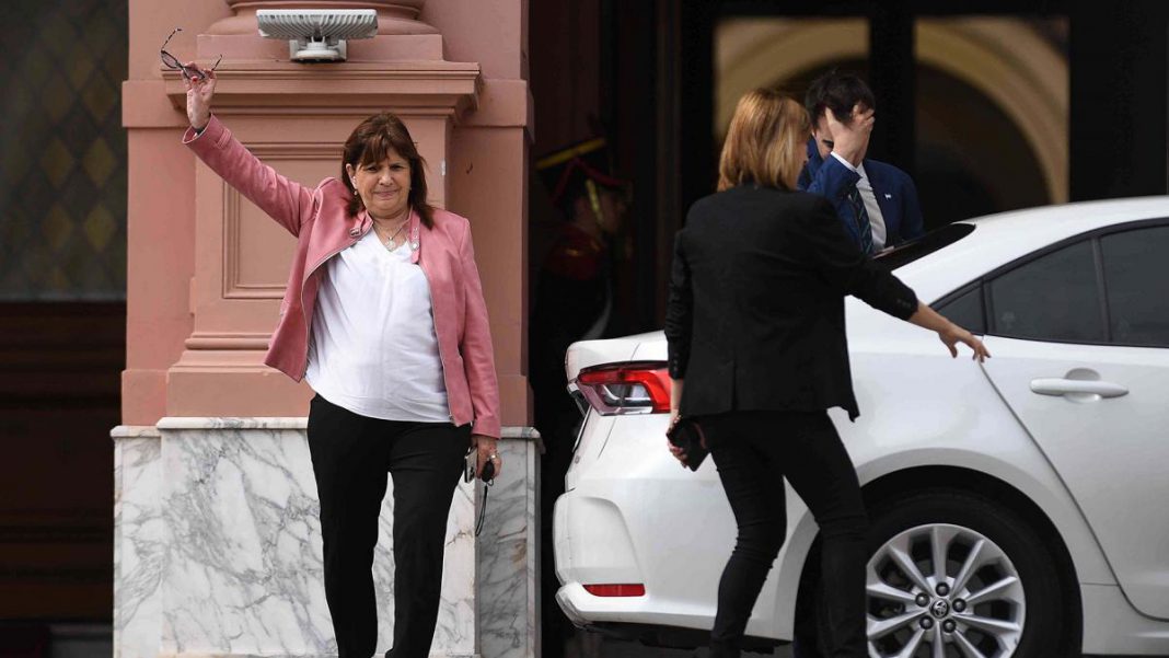 bullrich-se-comprometio-a-trabajar-para-que-cada-familia-se-sienta-segura