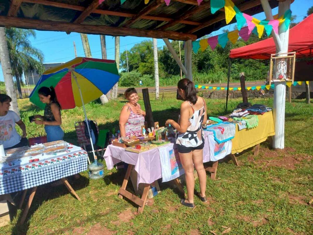 expos-con-productos-de-pascuas-en-el-alcazar-y-caraguatay