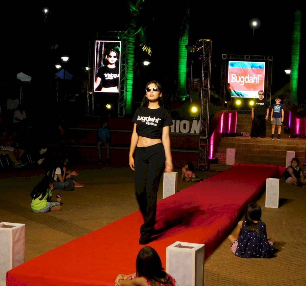 desfile-de-modas-fashion-weekend-en-puerto-esperanza.-la-ciudad-y-toda-la-zona-lo-esperaba