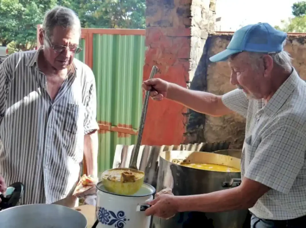 locro-solidario-en-obera,-lo-recaudado-es-para-agasajar-a-los-ninos-en-agosto