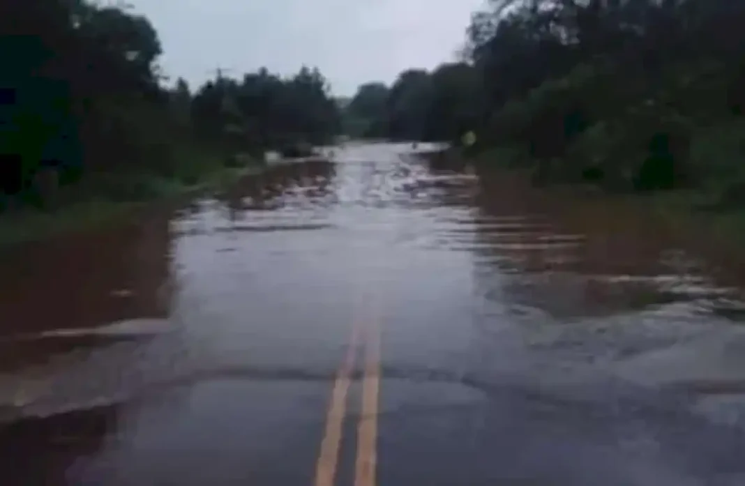 clausurado-el-paso-en-el-puente-la-pasarela-en-ruiz-de-montoya