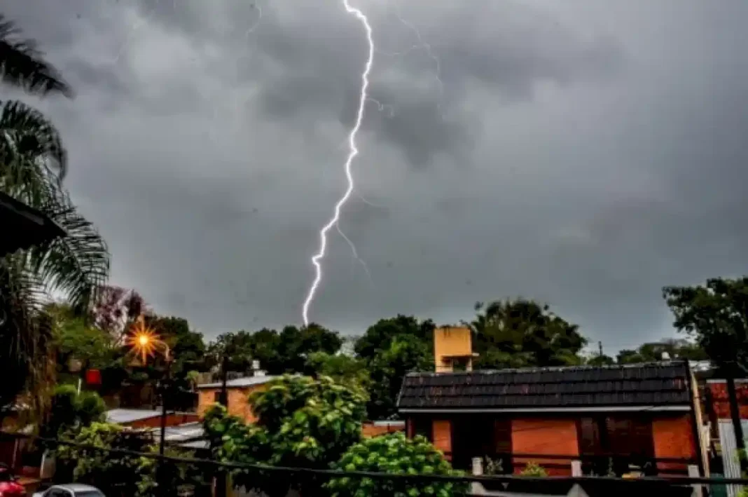 por-lluvias-y-tormentas-rige-alerta-amarilla-para-este-jueves