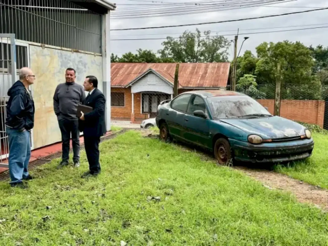 vehiculos-que-iban-a-ser-compactados-se-entregaron-a-instituciones-educativas-para-formacion-de-sus-alumnos