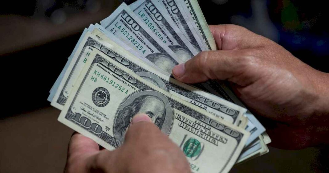 dolar-hoy:-a-cuanto-cotizan-el-oficial-y-sus-diferentes-tipos-de-cambio-este-viernes-20-de-septiembre