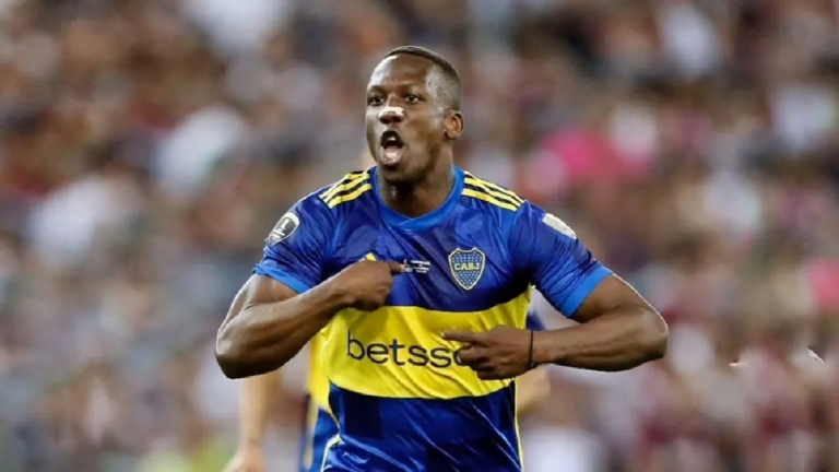 El mercado de pases de Boca: Advíncula será ciudadano argentino y libera un cupoa de extranjero