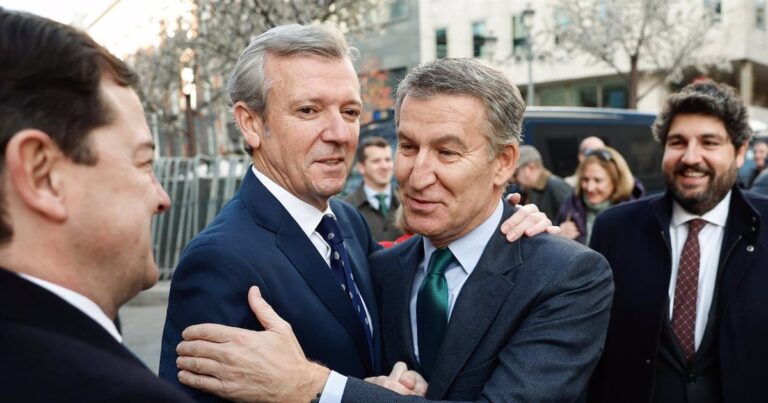 Rueda ve necesario defender la Constitución «mucho más» ante un Gobierno con «gravísimas» denuncias de «corrupción»