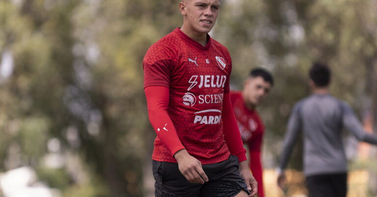 Un club italiano viene a la carga por una de las joyitas de Independiente