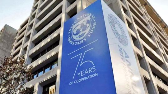 El FMI volvió a hacerlo: corrió el arco y hasta abril no habrá definiciones