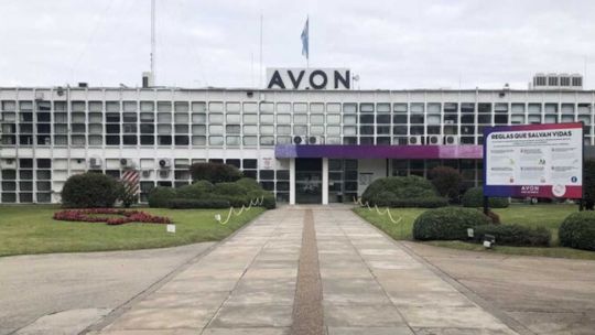 Avon cerró su centro de distribución en San Fernando y despidió a 280 trabajadores