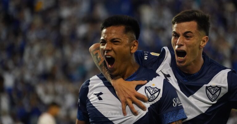 Vélez vs Huracán por la Liga Argentina, EN VIVO: el Fortín gana con autoridad y está a un paso de ser campeón