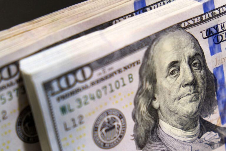Dólar blue, dólar hoy: a cuánto cotizan el jueves 13 de febrero de 2025