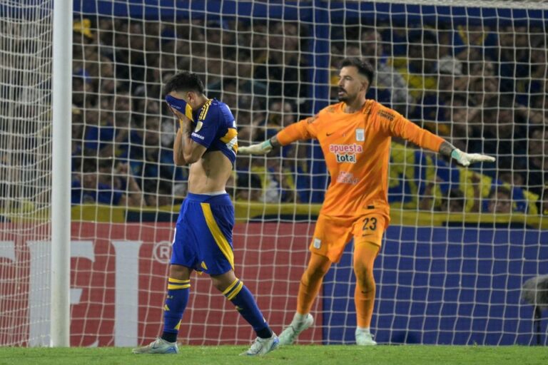 La agonía de Boca en la Copa: bronca, insultos y la vuelta del «que se vayan todos»
