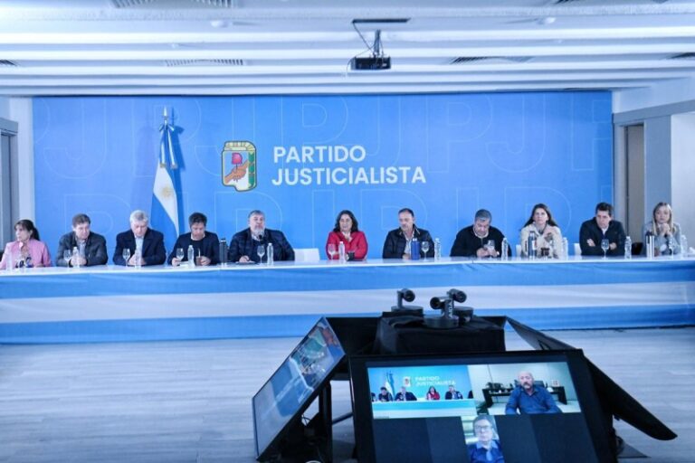 El peronismo debate si marcha al Congreso o a Plaza de Mayo