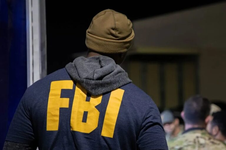 Quiénes son los diez más buscados por el FBI y cuántos millones de dólares ofrecen de recompensa