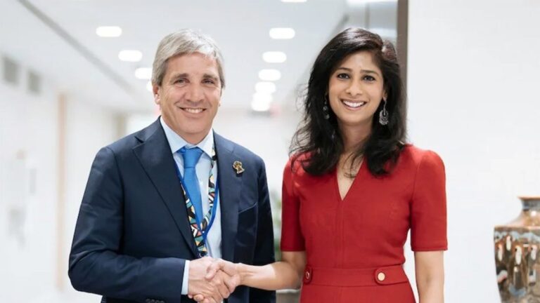 Renunció una funcionaria clave del FMI para la Argentina: qué dijo Luis Caputo sobre su salida