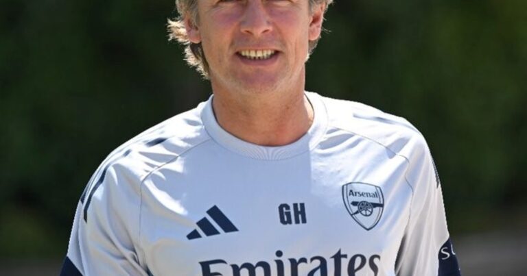 Heinze, a puro grito en su estreno: debutó como ayudante de Arteta en Arsenal