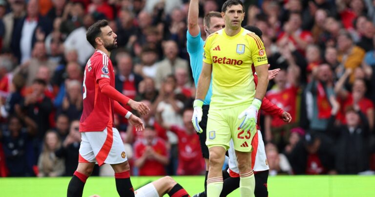 Un dolor de cabeza para Scaloni?: se enfrió el interés de Manchester United por Dibu Martínez y aparece un destino exótico
