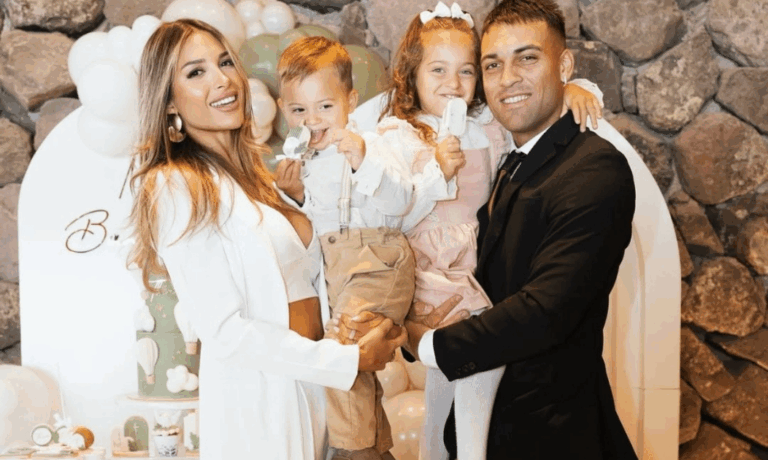 El álbum de fotos del bautismo de Theo, el hijo menor de Lautaro Martínez: los looks de la familia