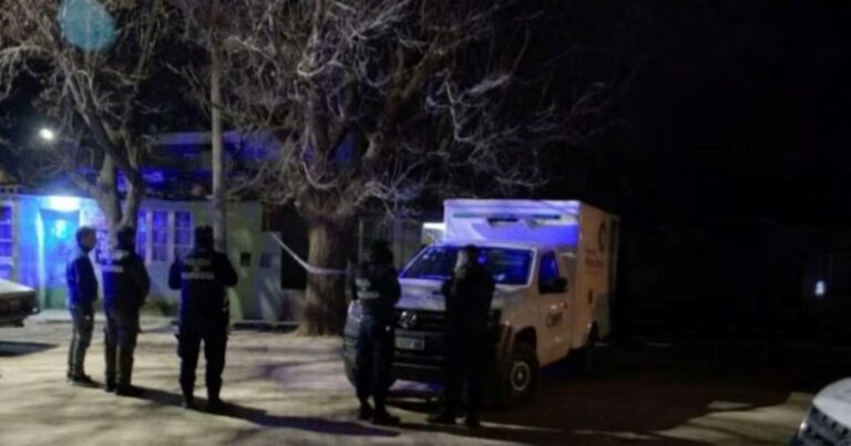 Conmoción en Río Cuarto: una mujer bajo tratamiento psiquiátrico mató a cuchillazos a su hijo de 14 años