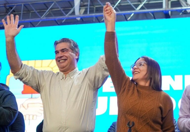 Capitanich quiere volver al Senado y le surge un rival a Mayans