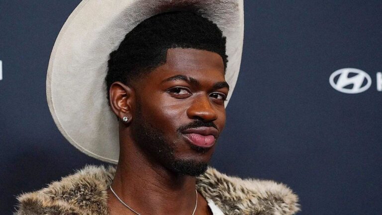 Escándalo en Los Ángeles: Lil Nas X fue detenido tras deambular en ropa interior