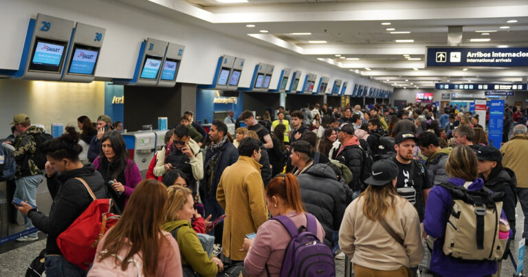 Advertencia del Gobierno por los paros de controladores aéreos: amenaza con multas y sanciones