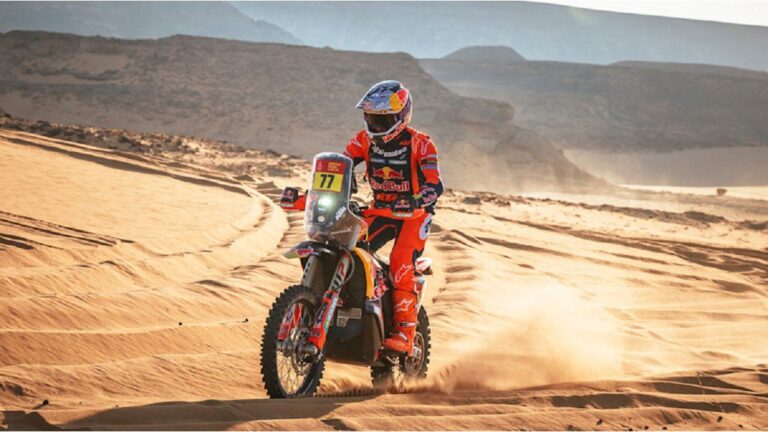 Rally Dakar: Luciano Benavides perdió el liderazgo en motos y el título se define en la última etapa